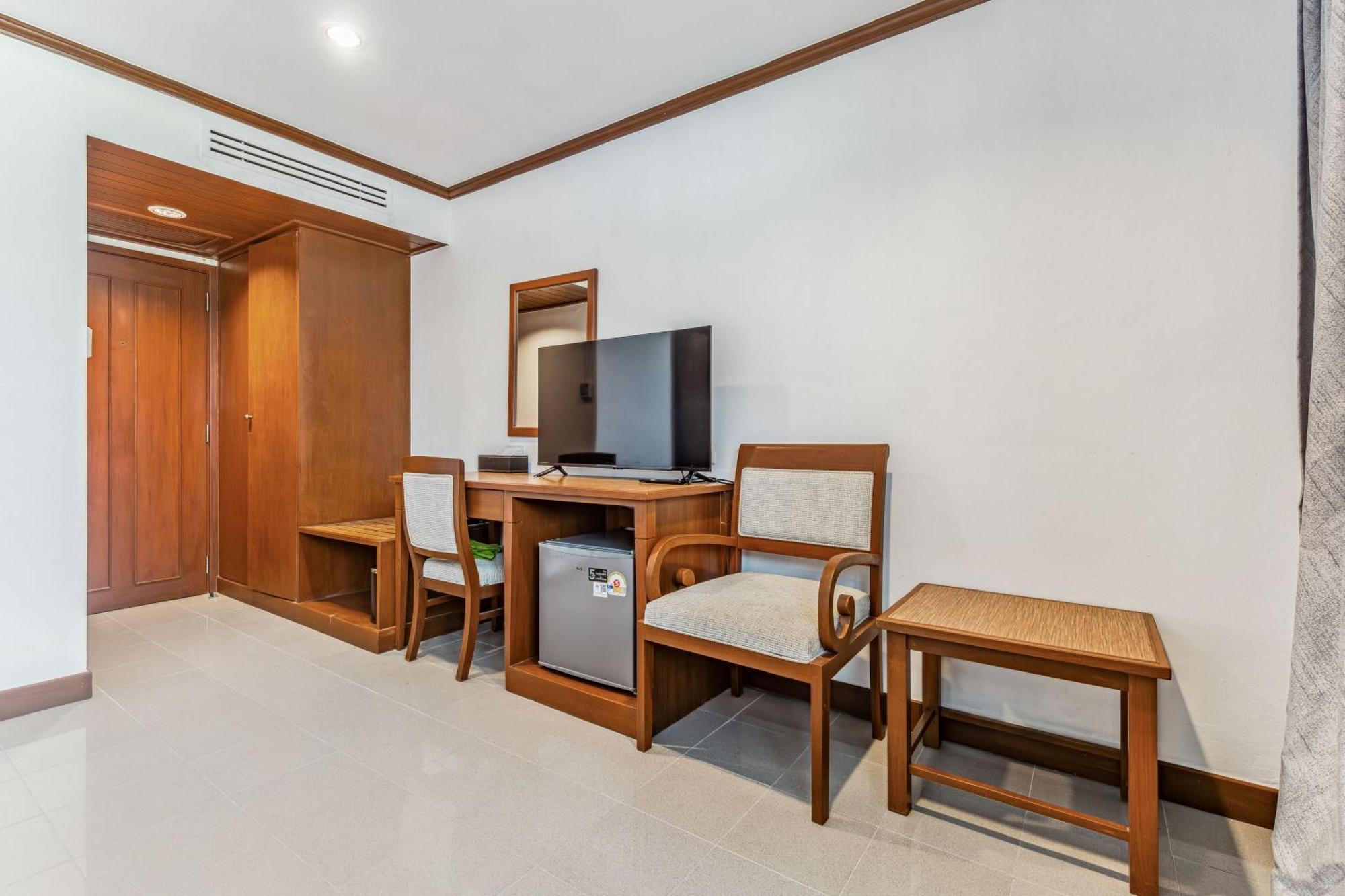 Karon Rattana Beach Hotel חדר תמונה