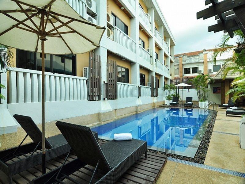 Karon Rattana Beach Hotel מראה חיצוני תמונה