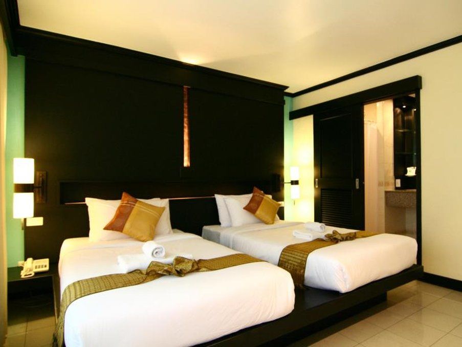 Karon Rattana Beach Hotel מראה חיצוני תמונה